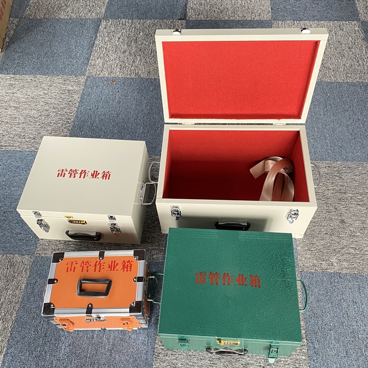 岭东爆破工程作业箱如何选择？玻璃钢与传统材质的全面对比